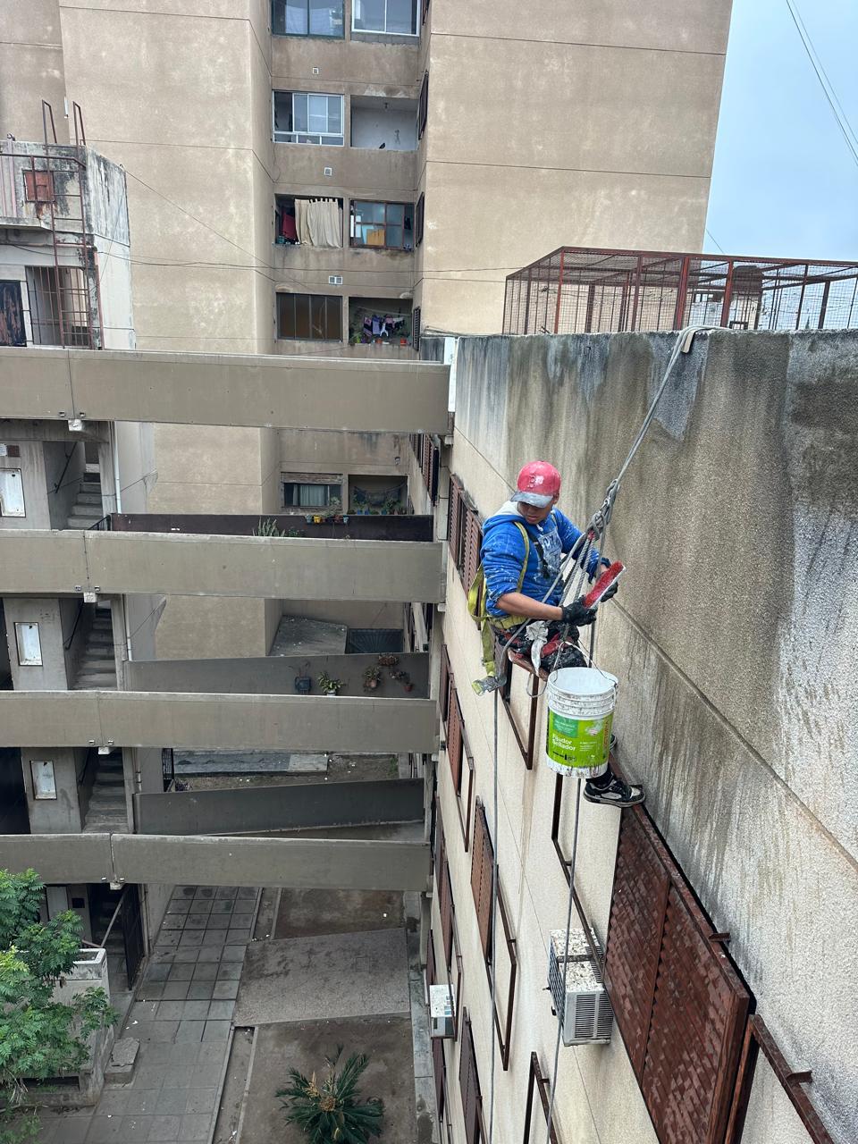 Fachada de monoblock, tratamiento de fachada en Villa Carlos Paz